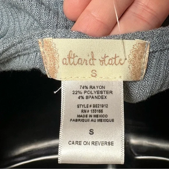 Altar'd State Light Blue Ruched Puff Sleeve Crop Top Small NWT $54.95 - Picture 10 of 11